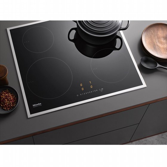 ������ ��������� 60 �"� 4 ����� ����� ���� Miele KM7201FR